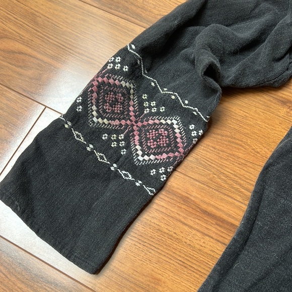 Poncho - Picture 3 of 6